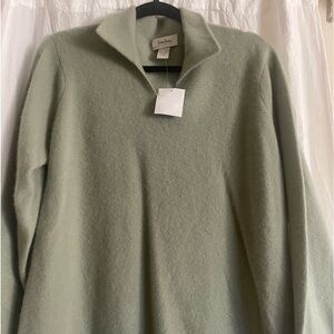 Neiman Marcus cashmere sweater